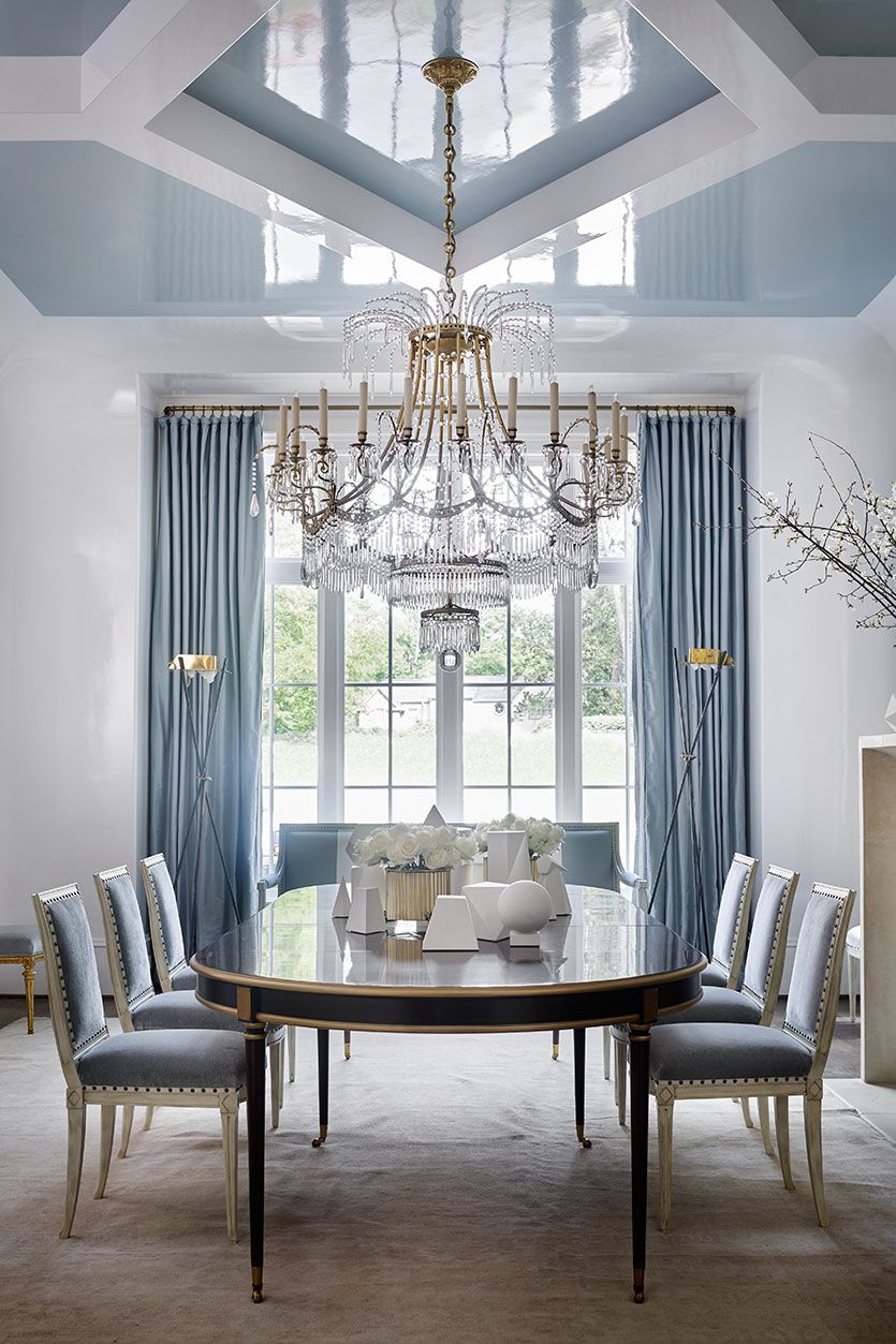 Elegant Traditional Dining Room with Crystal Chandelier